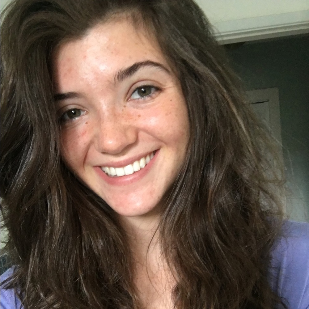 Meet your Posher, Olivia